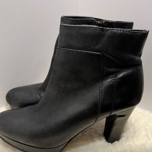 Nine West black heeled booties ankle boots size 8